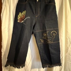 Embroidered Dark Blue Cropped Jeans